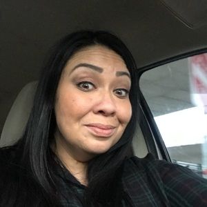 Meet your Posher, Roxanna